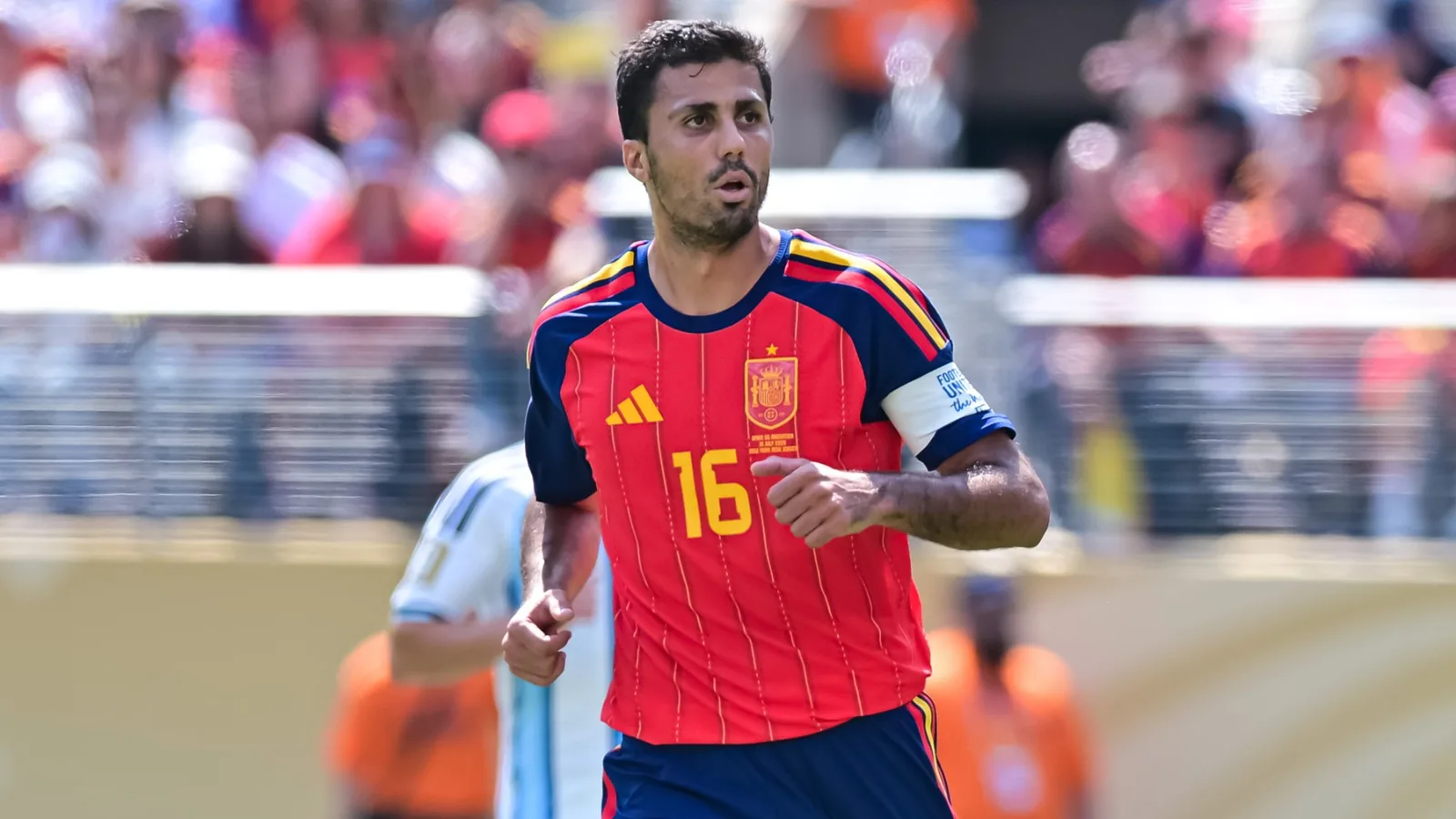 El Real Madrid avanza por Rodri
