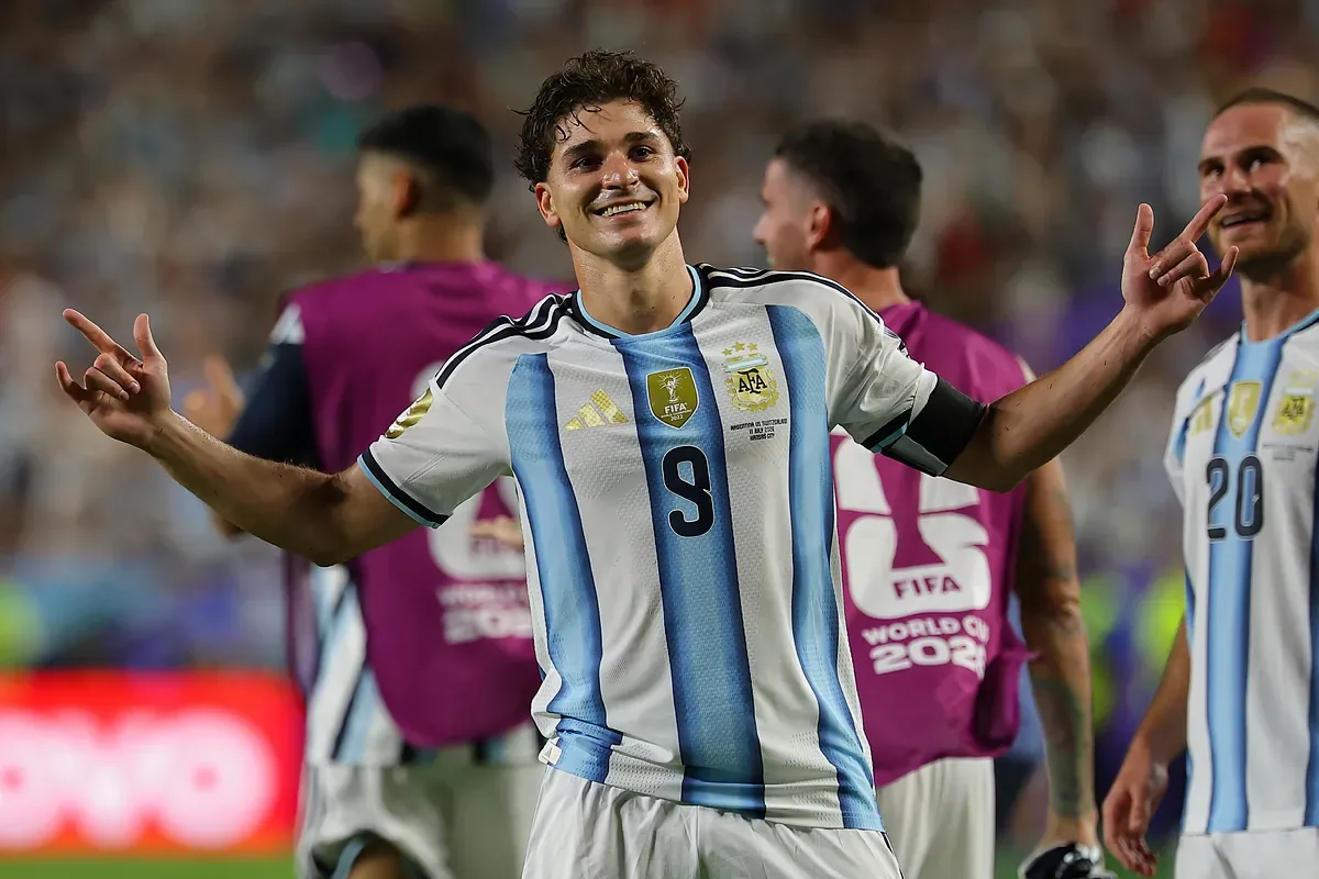 Atlético de Madrid rechaza ofertas por Julián Álvarez y reafirma su permanencia