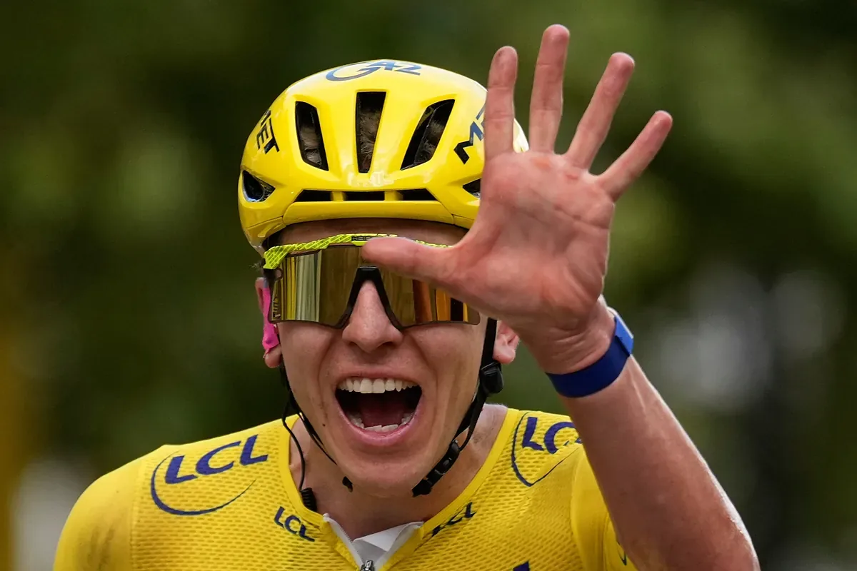 Tadej Pogačar entra en el club de los cinco Tours de Francia y establece nuevos récords