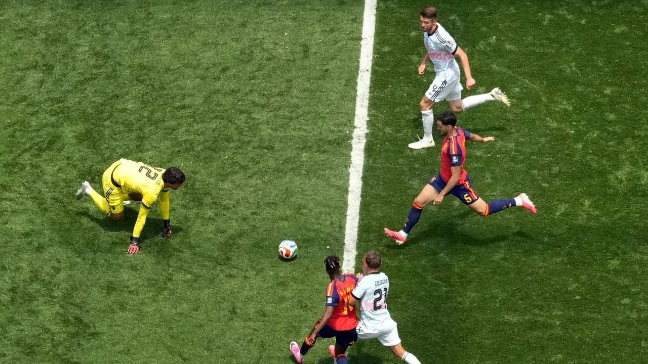 España avanza a semifinales del Mundial con gol de Mikel Merino en Los Ángeles