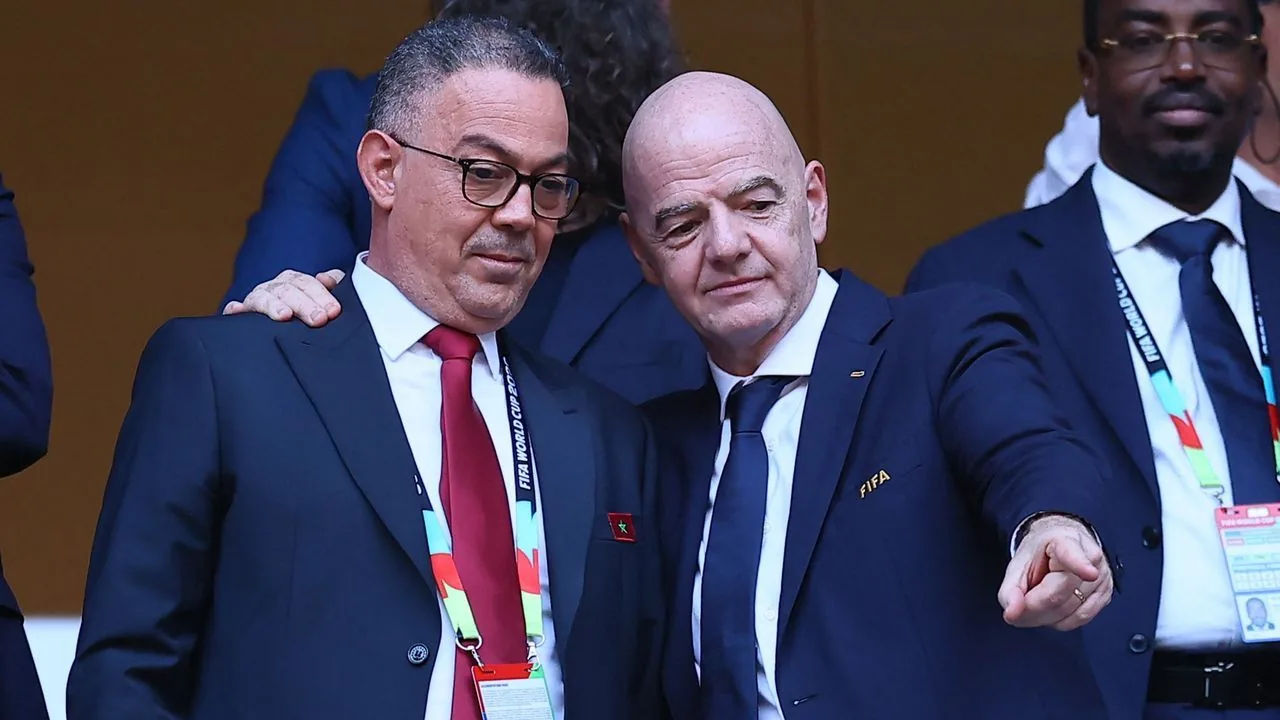 La presión política crece sobre el Gobierno por la sede de la final del Mundial 2030