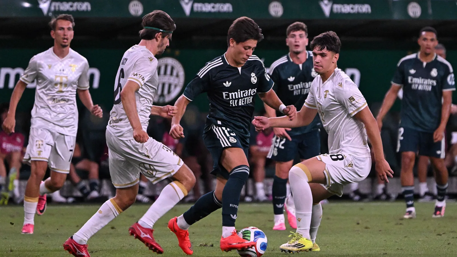 El Real Madrid Gana en Budapest con Güler y Espí Destacados
