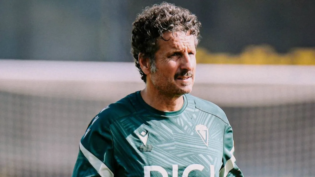 El Cádiz CF destituye a Imanol Idiakez a días del inicio de Liga y Albert Celades emerge como principal candidato