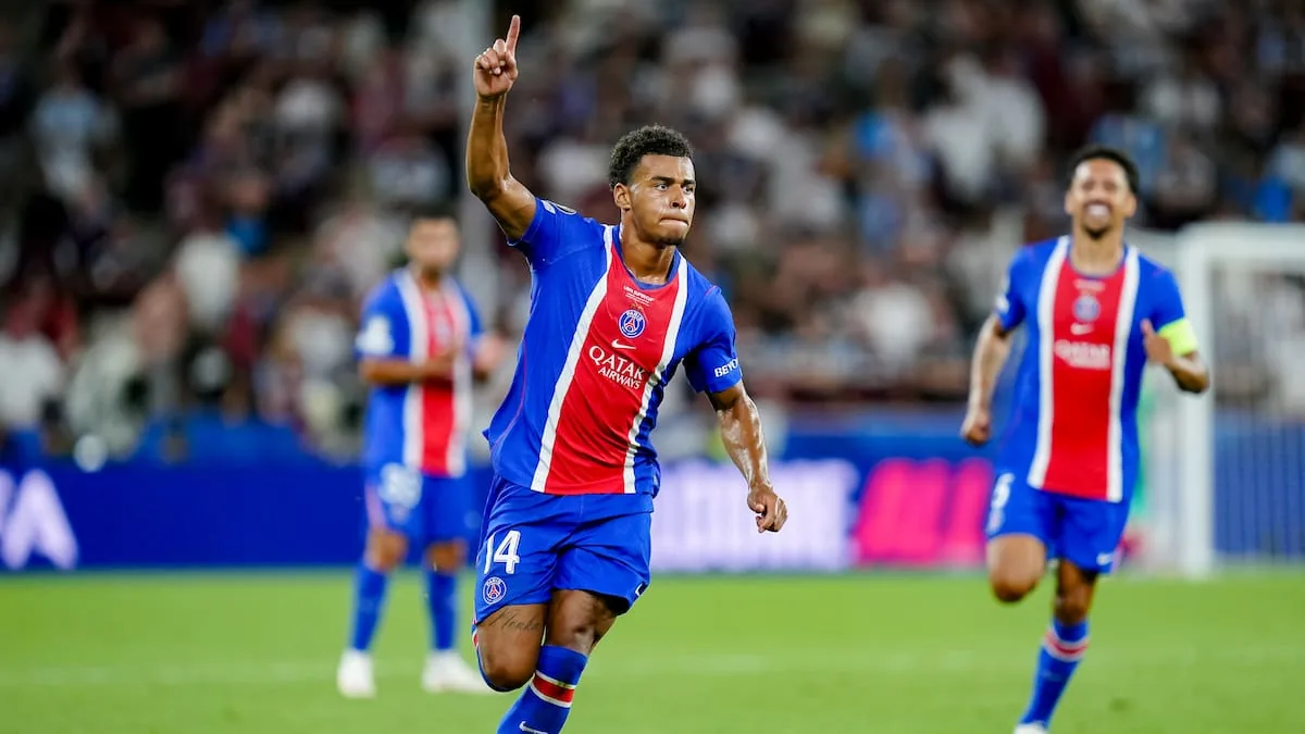 El PSG de Luis Enrique revalida la Supercopa de Europa ante el Aston Villa