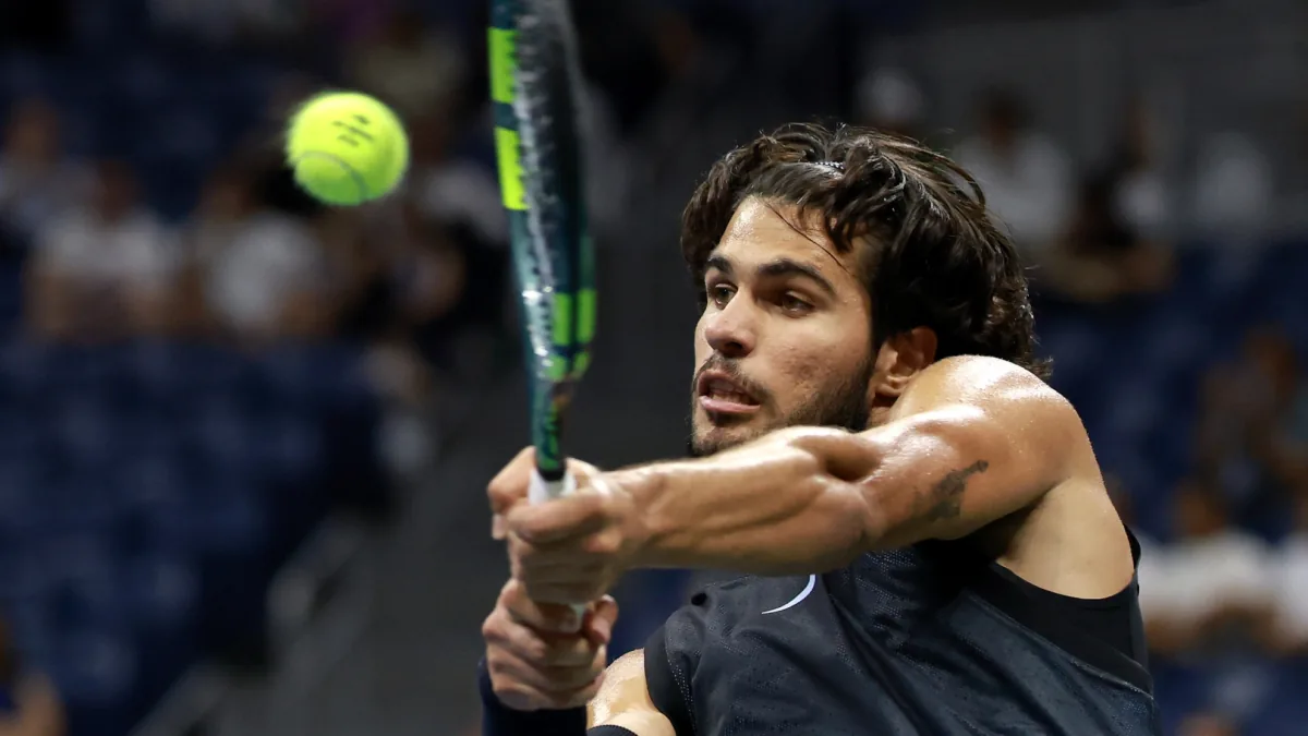 Alcaraz eliminado en cuartos del US Open tras una batalla extenuante contra Shelton